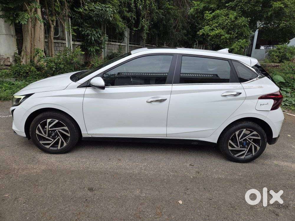 Hyundai New I20 1.2 Asta (o) Mt, 2023, Petrol