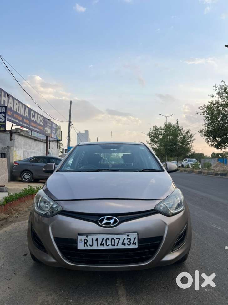 Hyundai I20 1.4 Asta (o) Crdi, 2012, Diesel