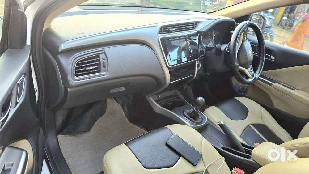 Honda City V Mt Sunroof, 2018, Petrol