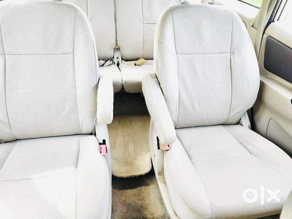 Toyota Innova Diesel 2011 Car
