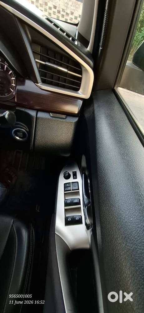 Toyota Innova Crysta 2.4 Zx Mt, 2024, Diesel