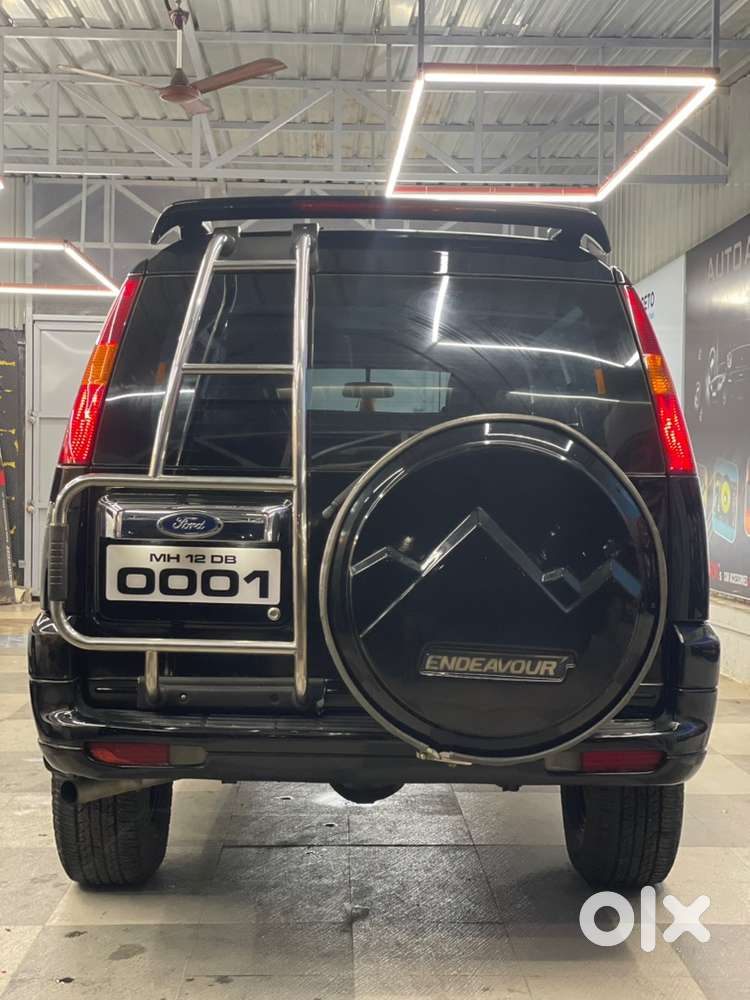 Black Ford Endeavour  0001 Number  Old-school Suv