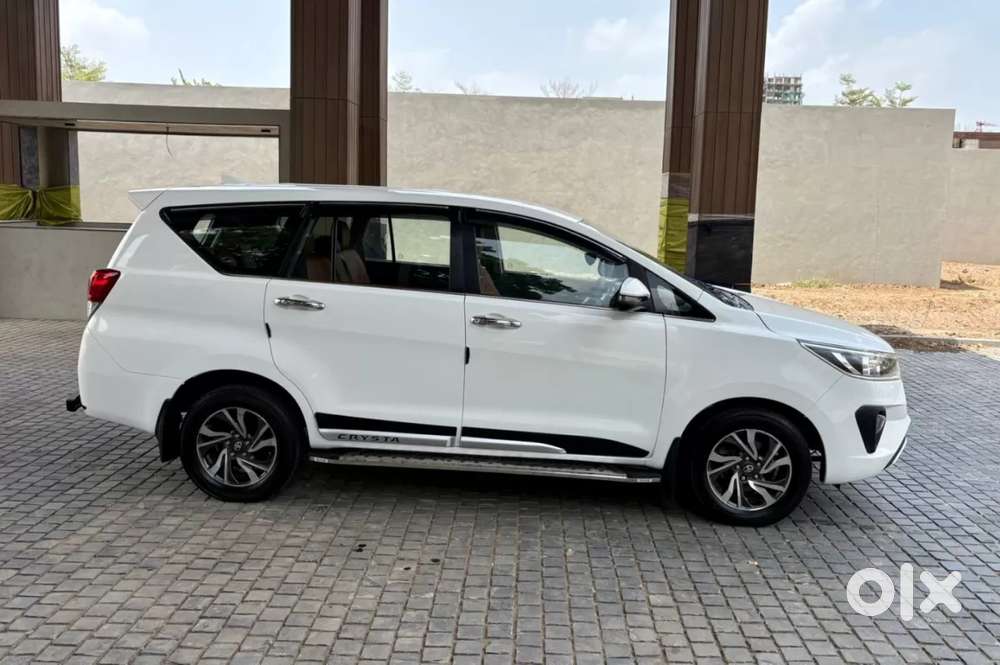 Toyota Innova Crysta G 8 Str, 2022, Diesel