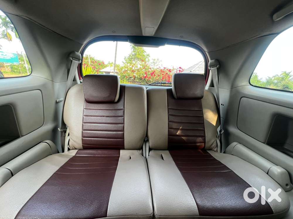 Toyota Innova 2.5 E Diesel Ps 7-seater, 2013, Diesel