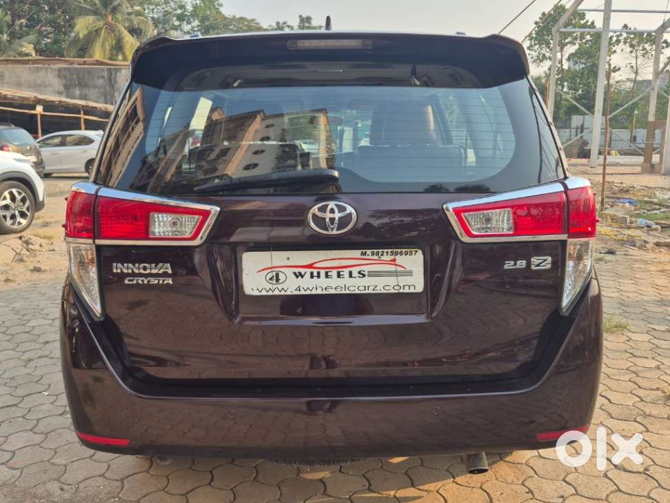 Toyota Innova Crysta 2.8z Automatic, 2016, Diesel