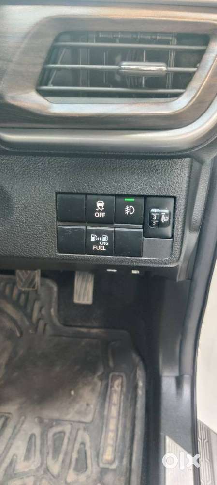 Maruti Suzuki Brezza 1.5 Lxi Cng, 2024, Cng & Hybrids
