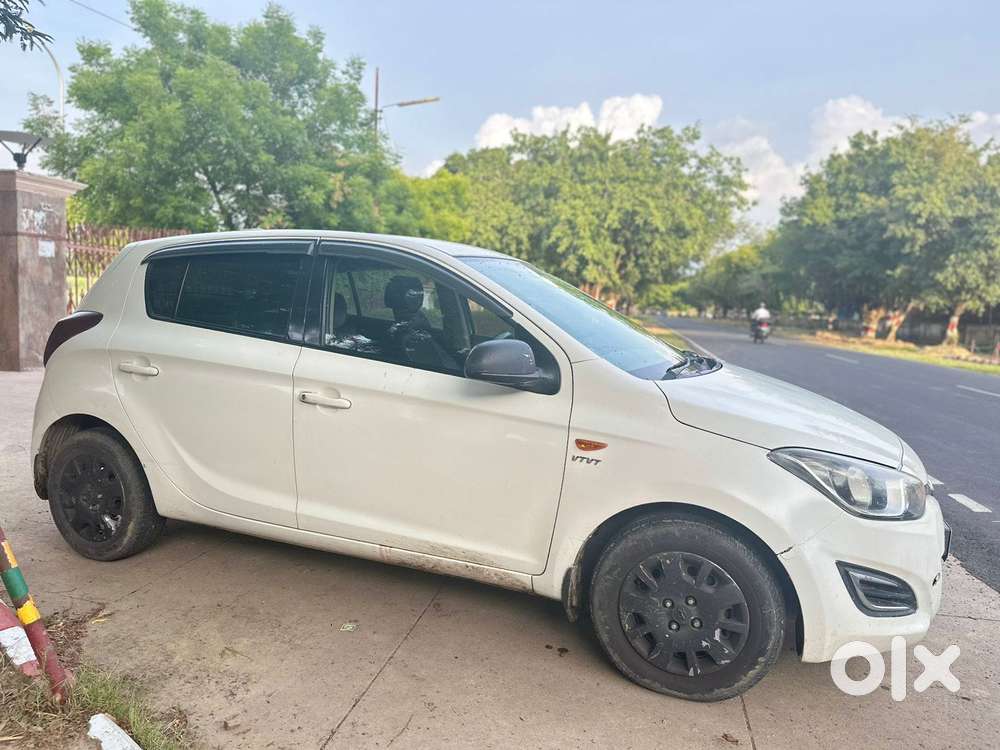 Hyundai I20 Sportz 1.2 Bs-iv, 2013, Petrol