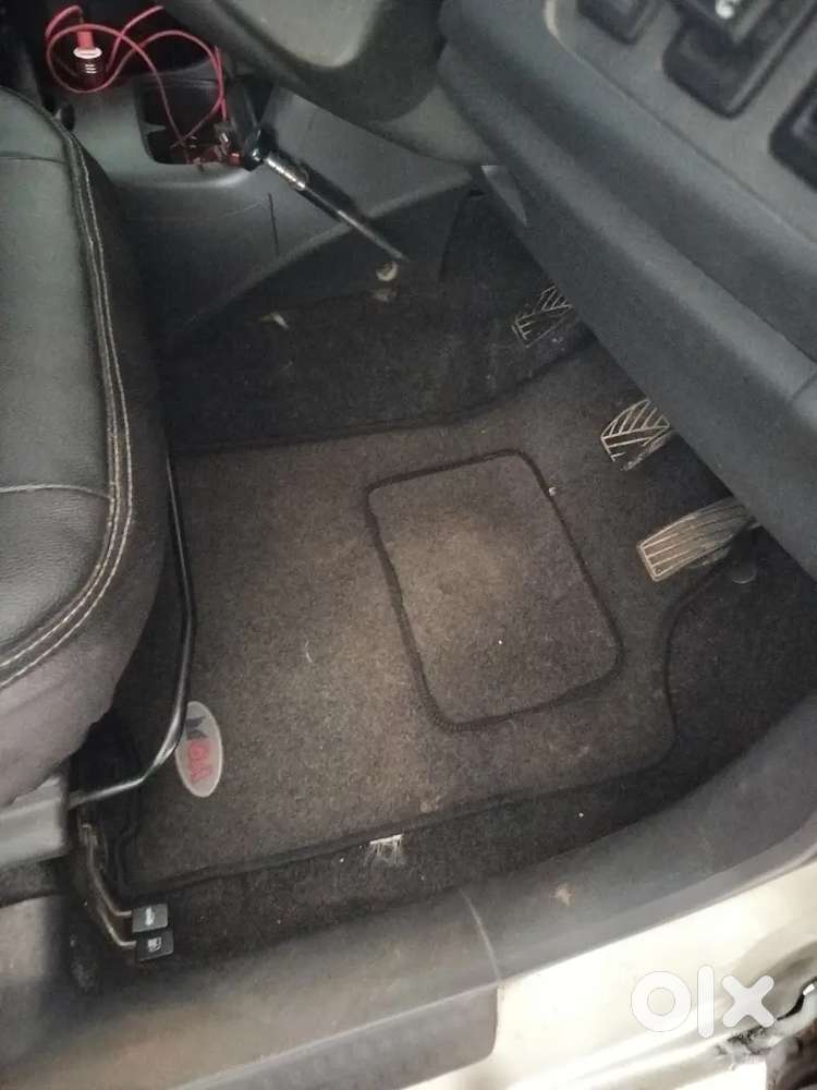 Maruti Suzuki Swift 2011 Cng & Hybrids 142015 Km Driven