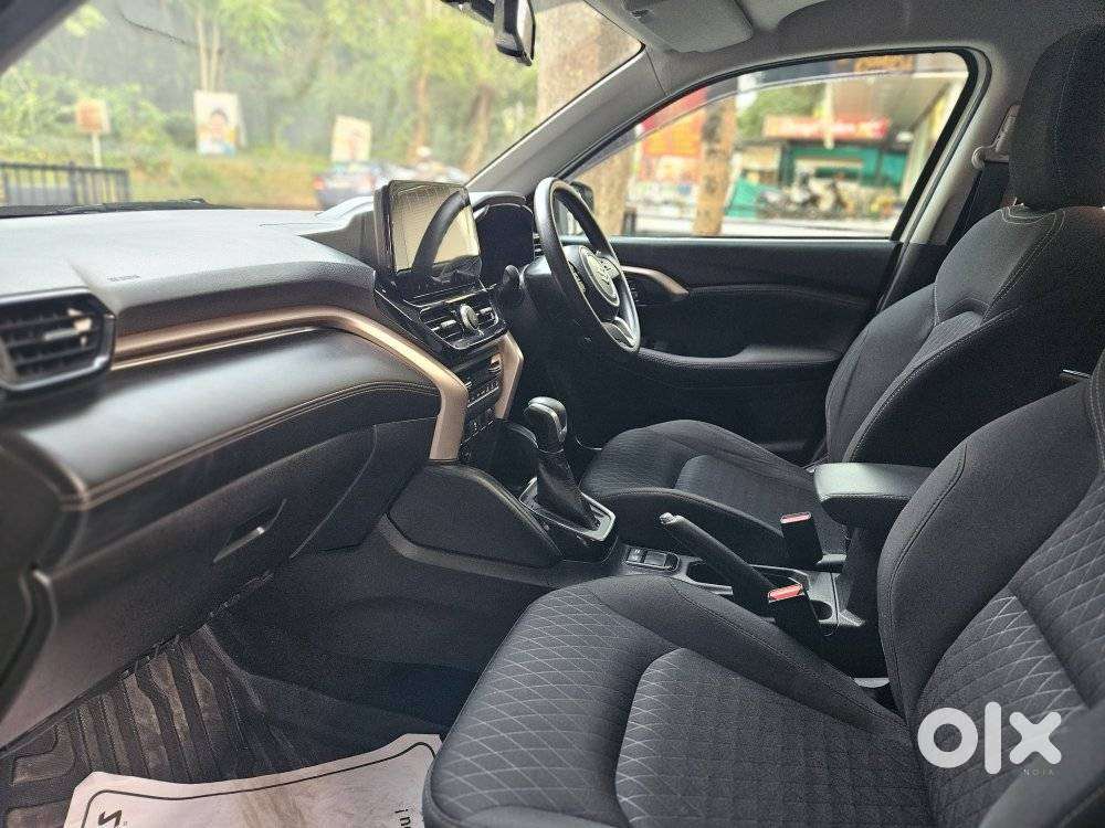 Maruti Suzuki Grand Vitara 1.5 Zeta Plus Intelligent Hybrid Ecvt, 20..