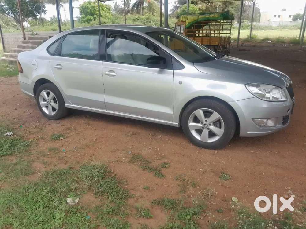 Skoda Rapid 2015 Diesel 104000 Km Driven