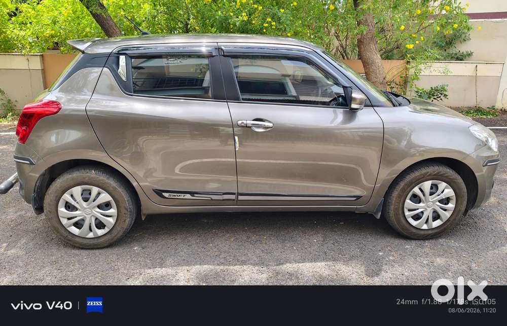 Maruti Suzuki Swift Vxi + Manual, 2024, Petrol