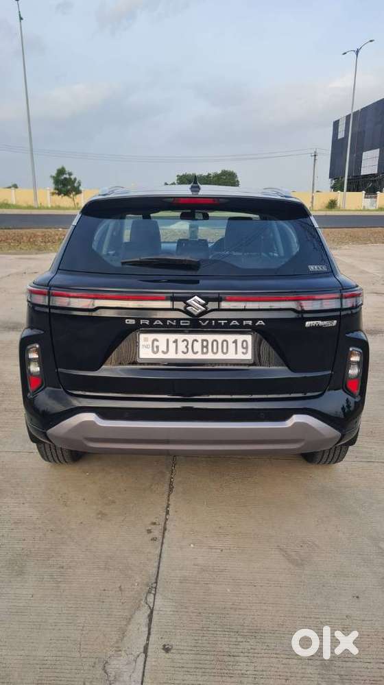 Maruti Suzuki Grand Vitara 1.5 Alpha Plus Intelligent Hybrid Ecvt, 2..