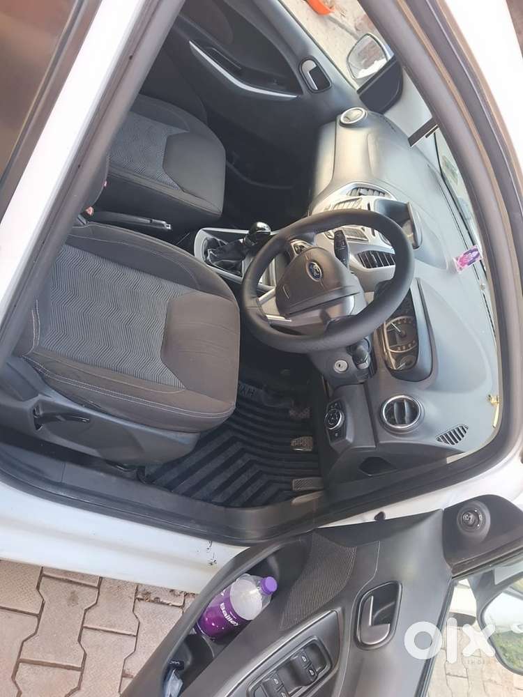 Ford Aspire Titanium Blu 2016