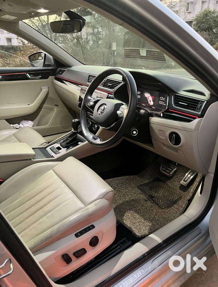 Skoda Superb 2.0 L&k Tsi At, 2023, Petrol