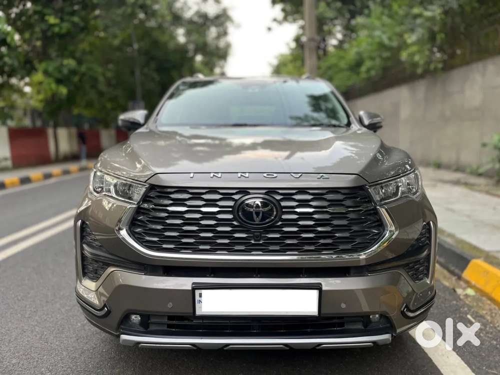 Toyota Innova Hycross 2.0 Zx (o) Hybrid 7 Str, 2026, Petrol
