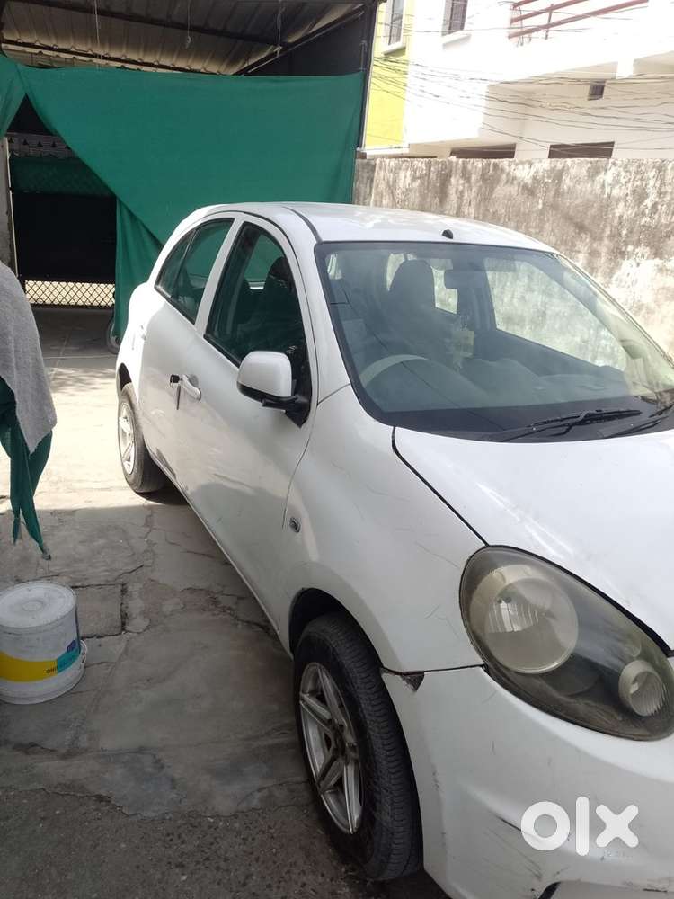 Nissan Micra Active 2015