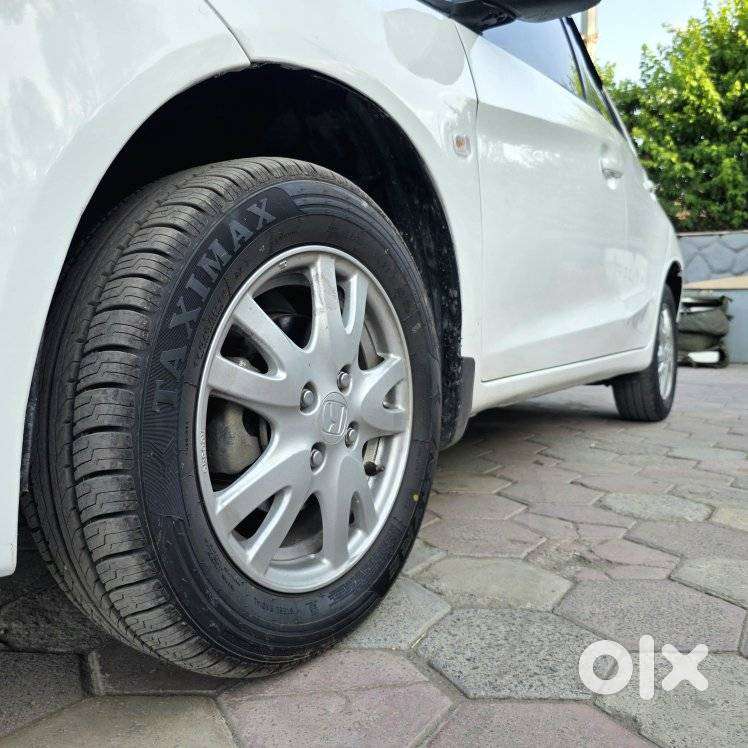 Honda Brio Vx Mt, 2014, Petrol