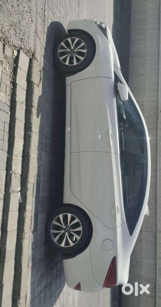Hyundai Verna Crdi Vgt Sx 1.5, 2016