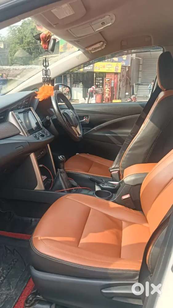 Toyota Innova Crysta 2017 Variant