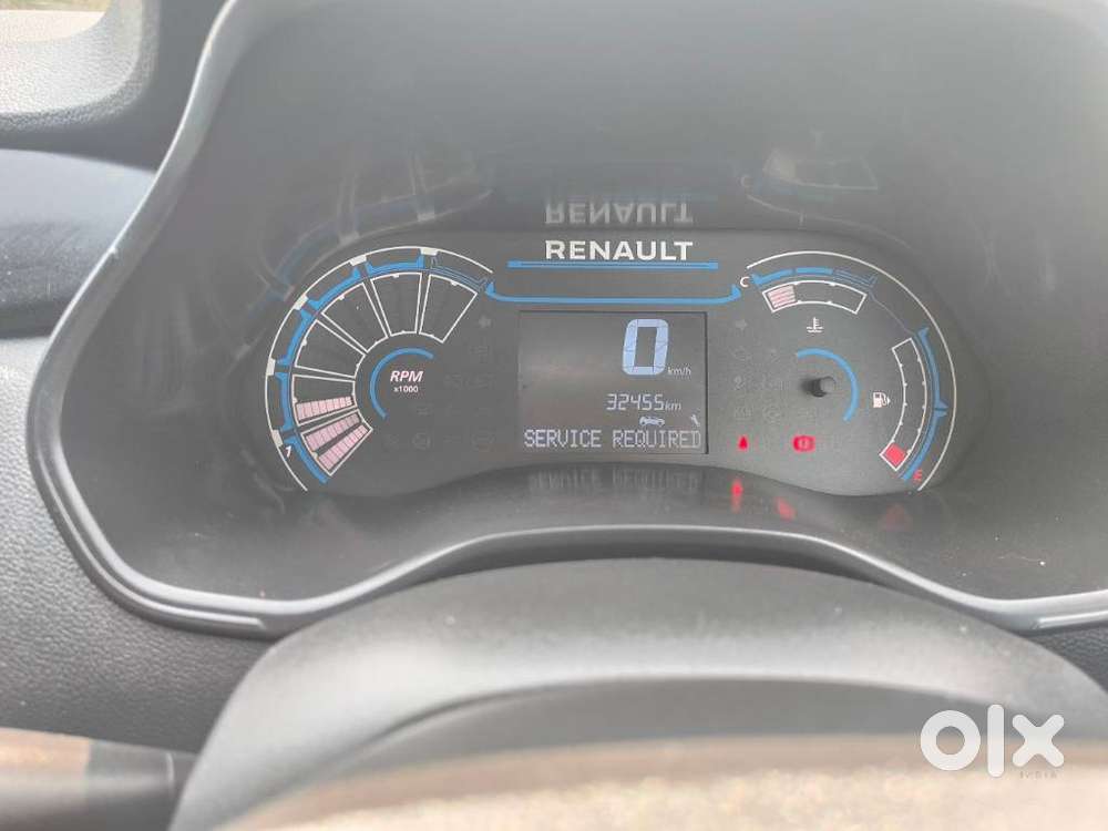 Renault Triber Rxt, 2022, Petrol