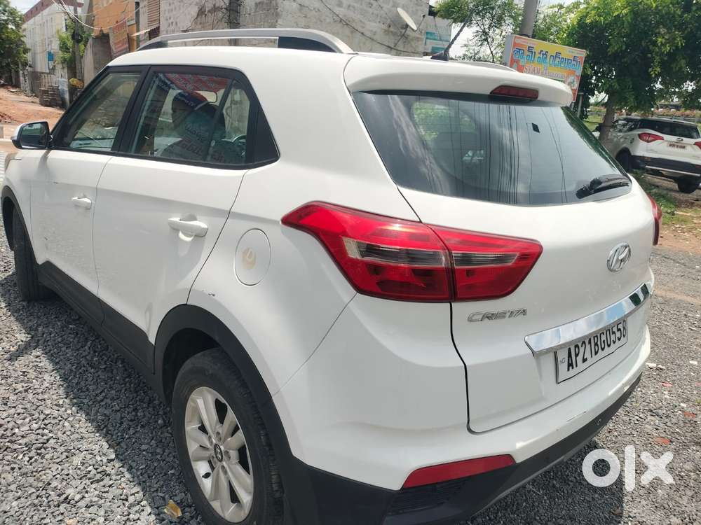 Maruti Suzuki Brezza 1.5 Vxi At Smart Hybrid, 2023, Diesel
