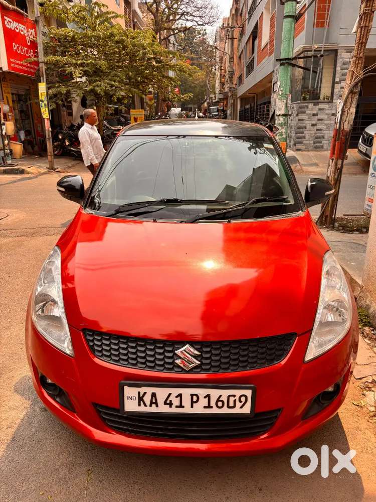 Maruti Suzuki Swift Vxi