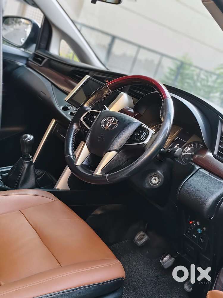 Toyota Innova Crysta 2.4 G Mt, 2017, Diesel