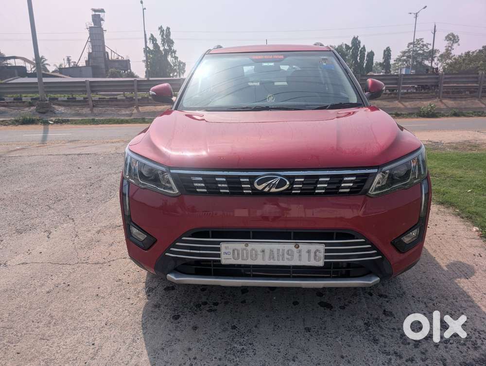 Mahindra Xuv300 W8 Option Dual Tone, 2020, Petrol