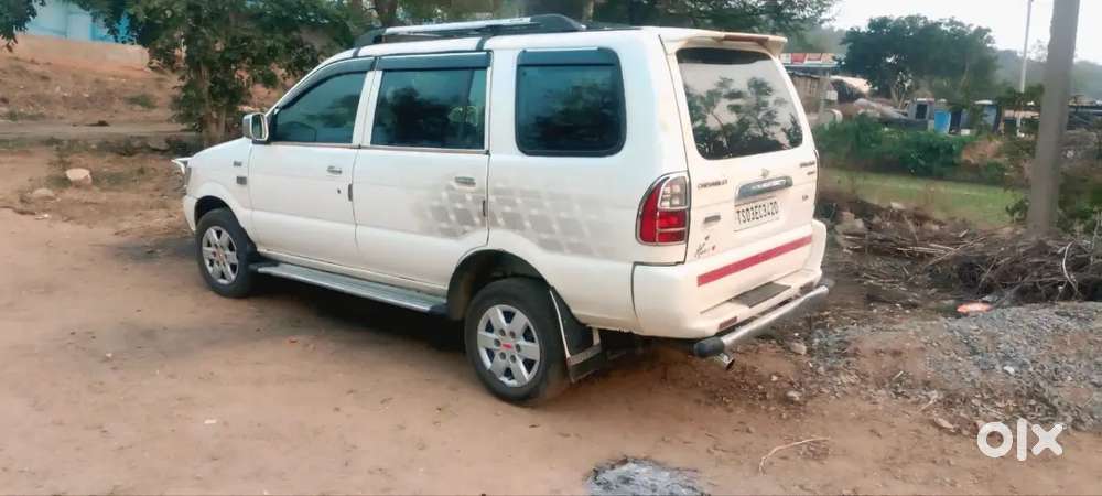 Chevrolet Tavera Neo 2014