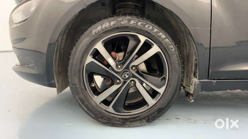 Tata Altroz 1.2 Xz Plus Dark Edition, 2023, Petrol