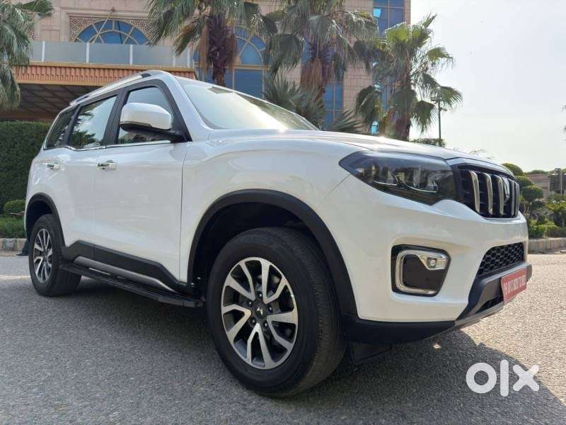 Mahindra Scorpio N Z8 Petrol At 7 Str, 2026, Petrol