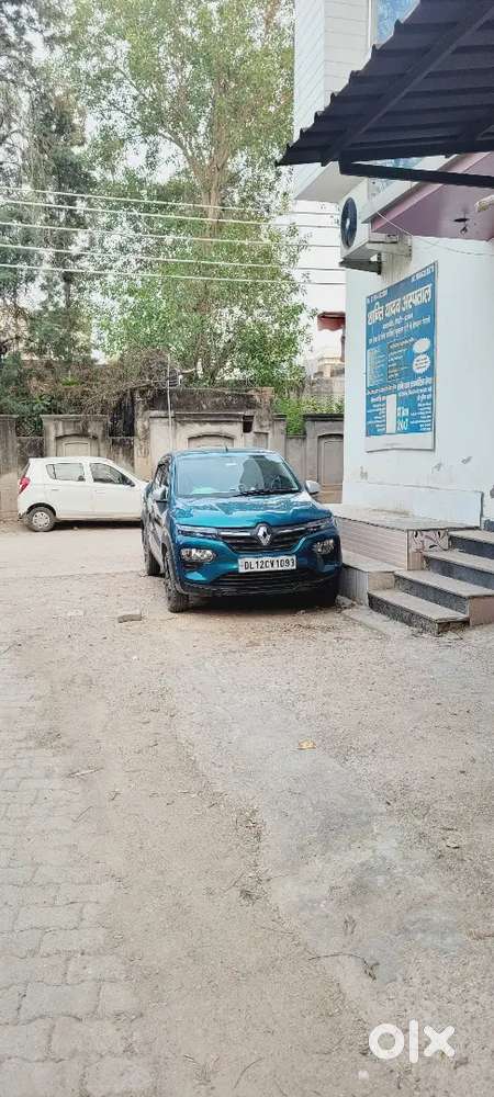 Kwid Automatic, Well Maintained Cover Under Amc