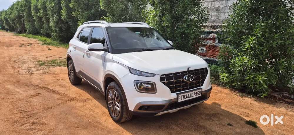 Hyundai Venue 2021 Diesel Well Maintained