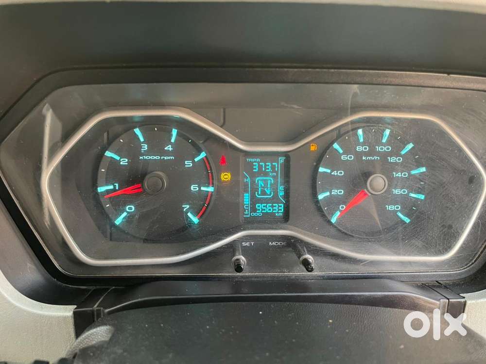 Mahindra Scorpio S10 8 Seater, 2015, Diesel