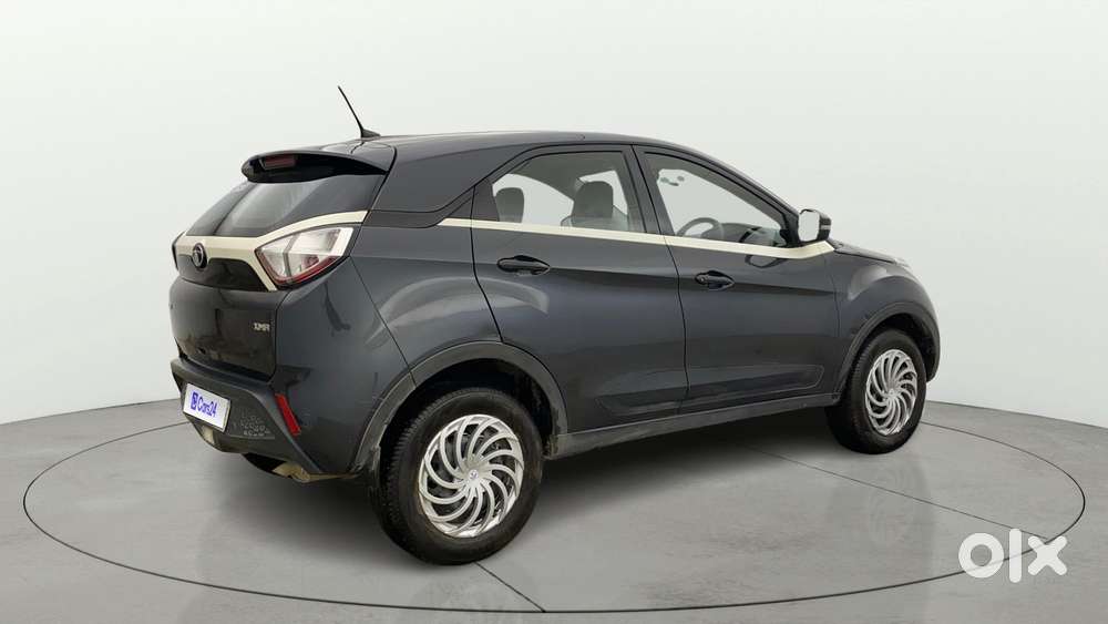 Tata Nexon 1.2 Revotron Xma, 2018, Petrol