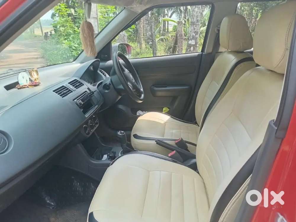 Maruti Suzuki Swift 2010 Lxi