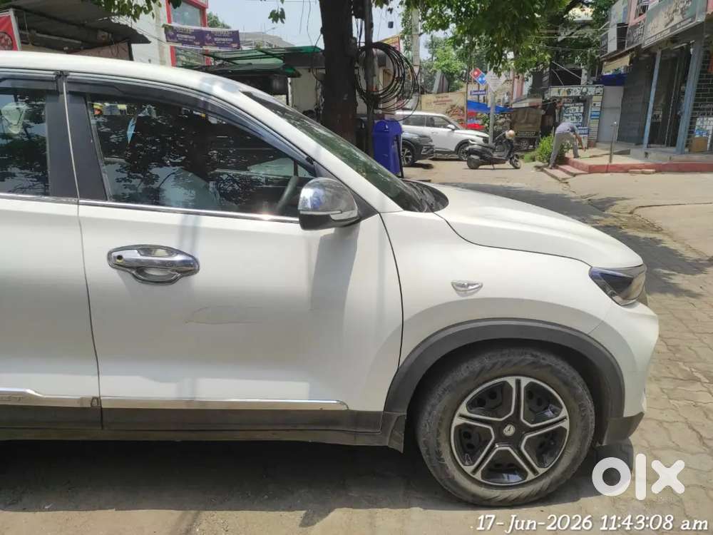 Kia Sonet Petrol 2020