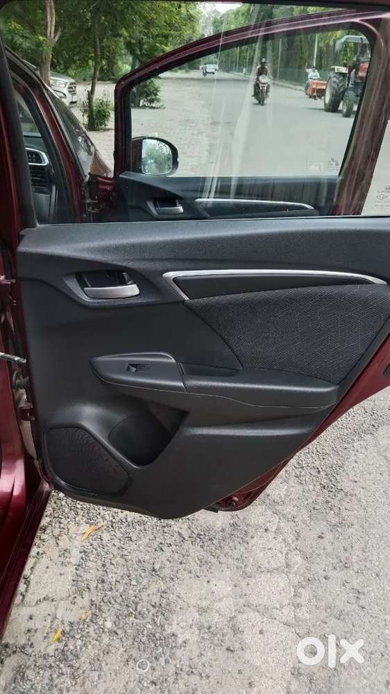 Honda Jazz 2015 Petrol Manual Well Mentioned