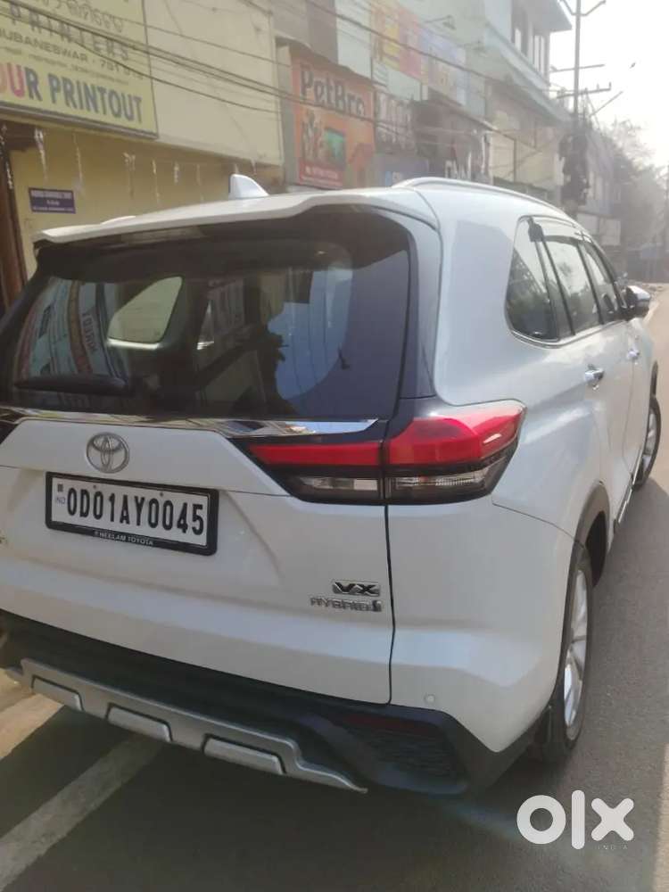 Toyota Innova Hycross 2024 Petrol 46000 Km Driven