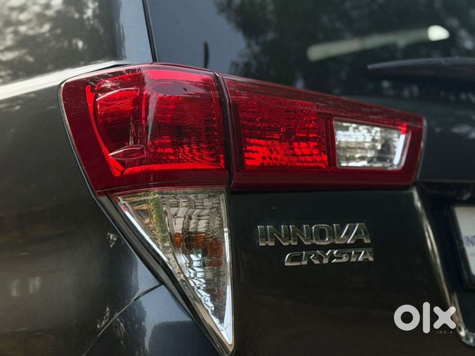 Toyota Innova Crysta [2020-ongoing] 2.4 Gx At 8 Str, 2021, Diesel
