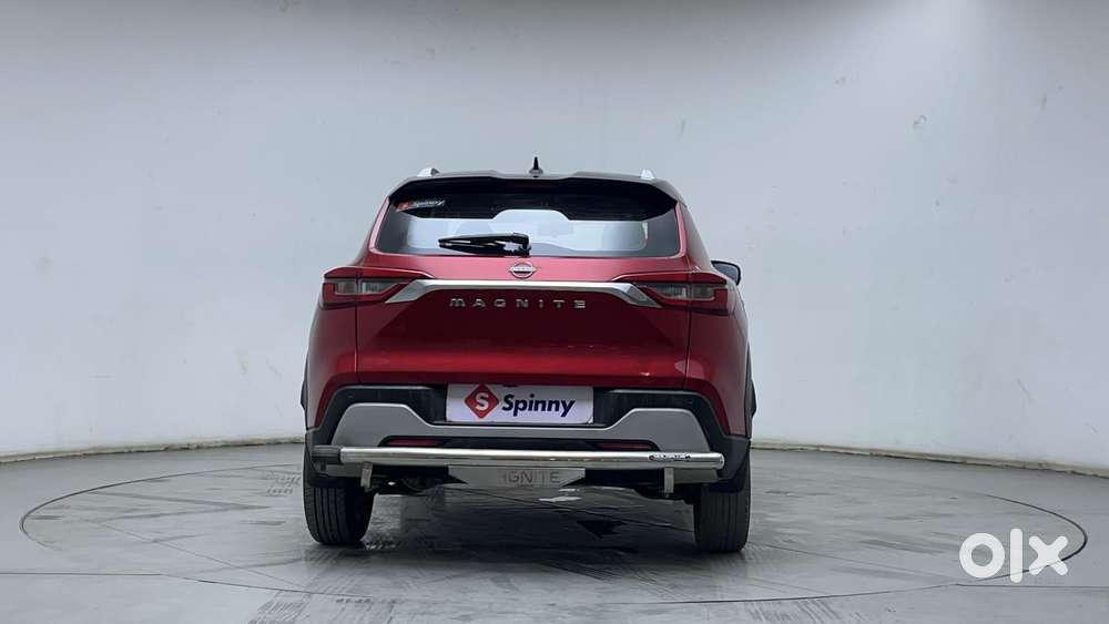 Nissan Magnite 1.0 Xv Premium Dual Tone, 2023, Petrol