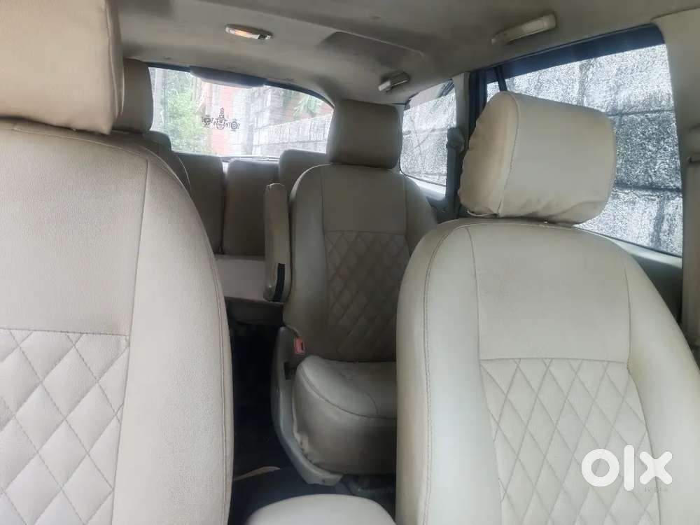Toyota Innova 2011 Diesel 7 Str