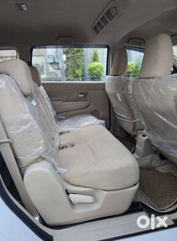 Maruti Suzuki Ertiga Vxi (o) Cng, 2025, Petrol