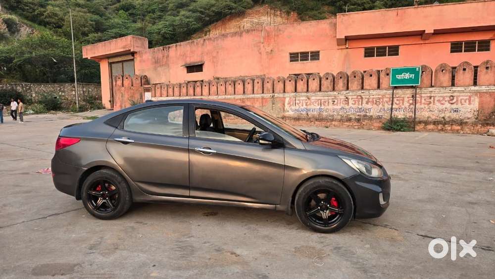 Hyundai Fluidic Verna 2013
