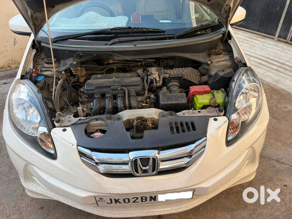 Honda Amaze 2015 Petrol Well Maintained