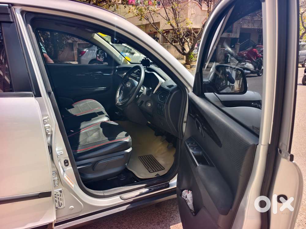 Mahindra Kuv 100 D75 K8 Dual Tone, 2018, Diesel