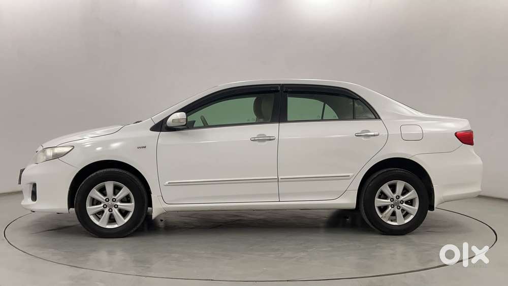 Toyota Corolla Altis 1.8 G, 2013, Petrol