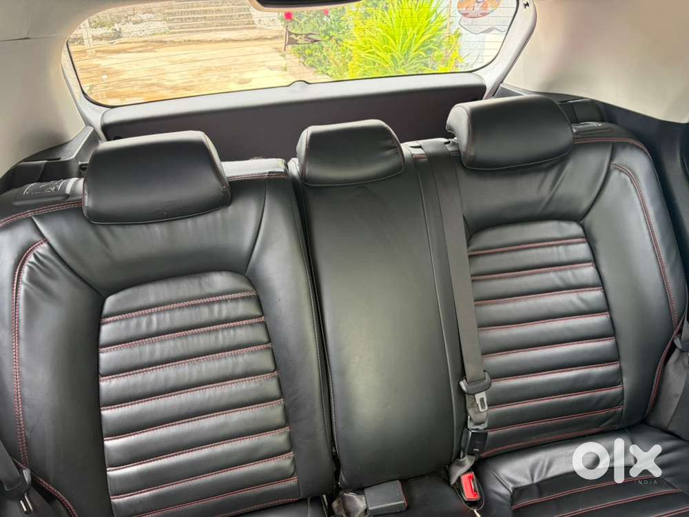 Hyundai Venue 2024 Petrol Well Maintained