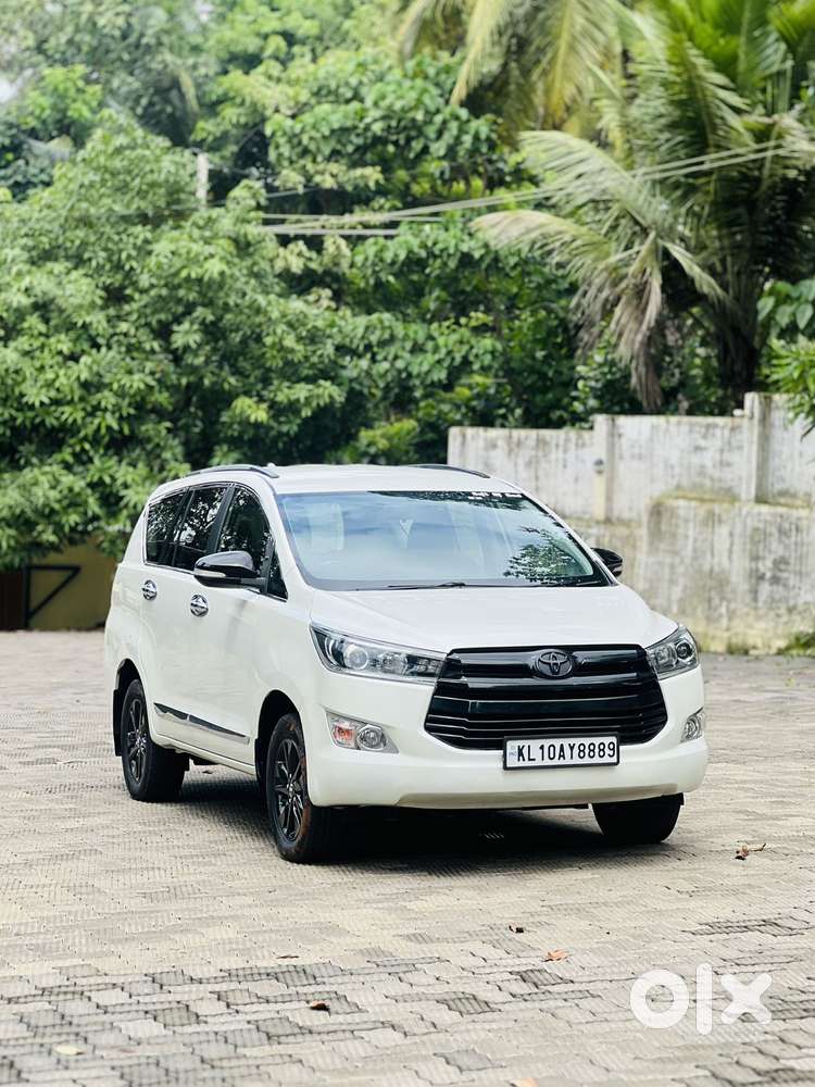 Toyota Innova Crysta 2.4 V 7 Str, 2017, Diesel
