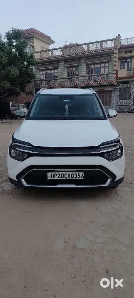 Kia Carens 2023 Diesel 90000 Km Driven